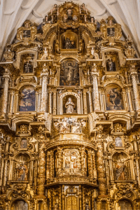 Altar en la iglesia La Compañia de Jesús en Cusco