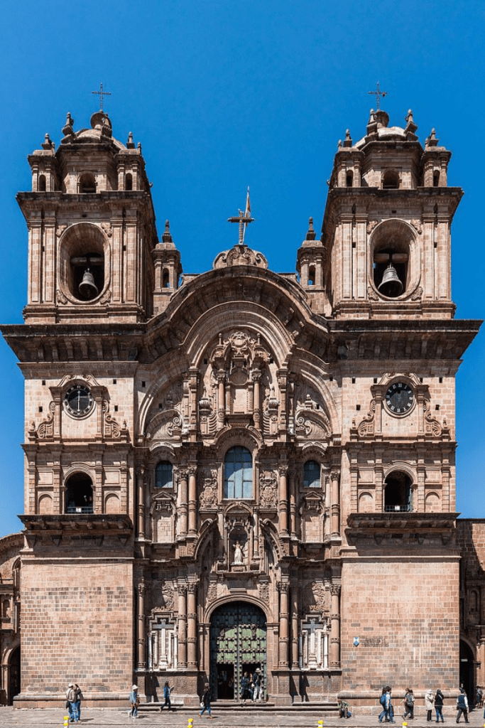 El templo de la Compañía de Jesús: en la ciudad de Cusco la ruta del Barroco Andino.