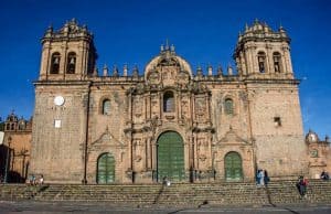 Una de las cosas que hacer gratis en Cusco es visitar la Catedral.